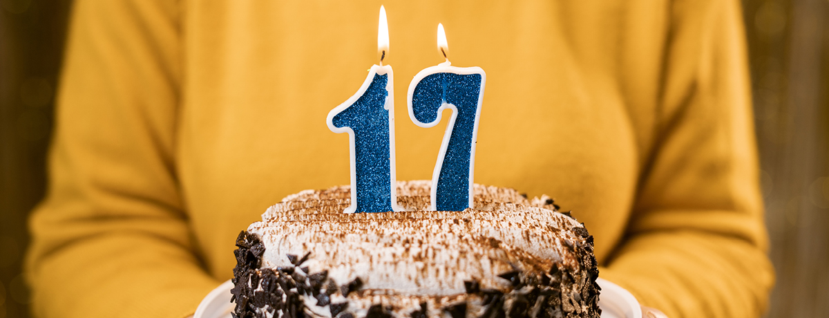 Birthday cake with candles that say 17