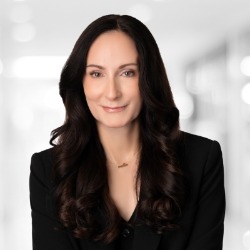 Henderson Franklin Welcomes Mary Saunders to the Estate and Trust Planning Department