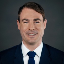 POELLATH advises Maxburg on the sale of Autmatec to HOCHTIEF